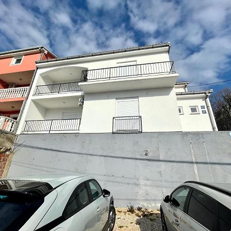 Apartments Ivana & Ante Dramalj Exterior photo
